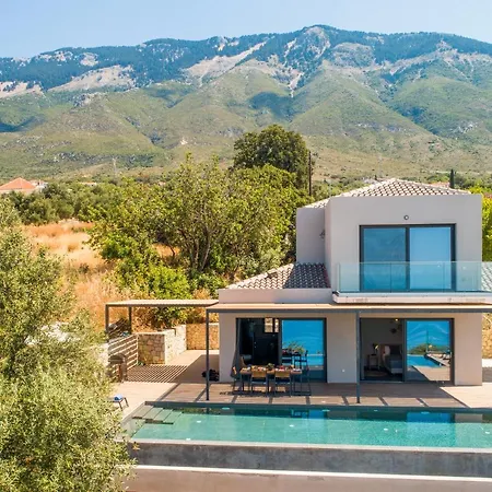 Lefka With Private Infinity Pool & Panoramic Sea Views * Plateies