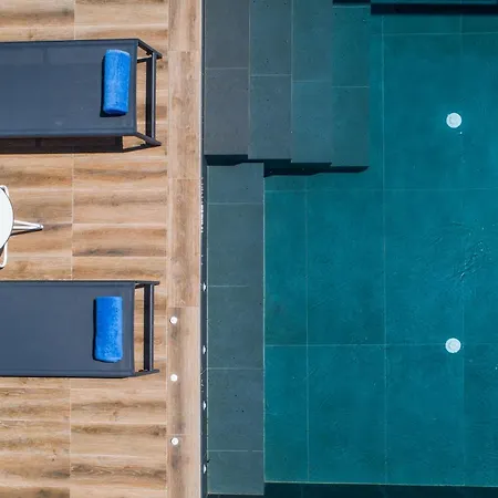 Villa Lefka With Private Infinity Pool & Panoramic Sea Views וילה