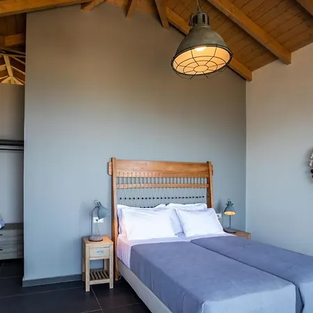 Villa Lefka With Private Infinity Pool & Panoramic Sea Views *