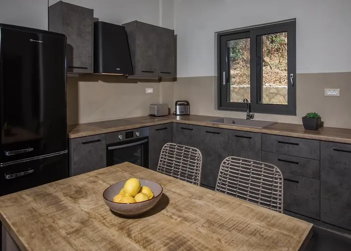 Brand New Lefka With Private Pool At Platies Villa Plateies